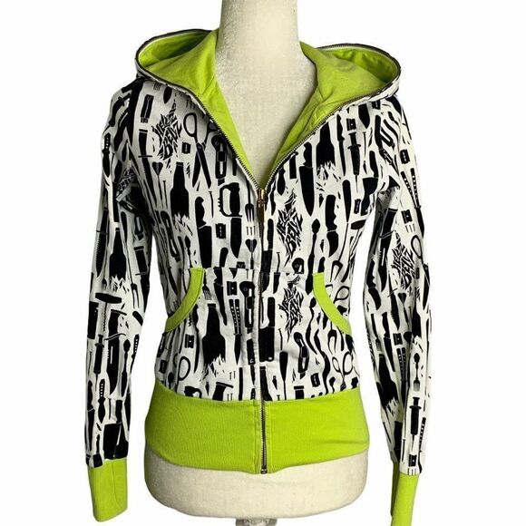 Hellz Bellz Dangerous Hoodie Sweatshirt White - Picture 1 of 9